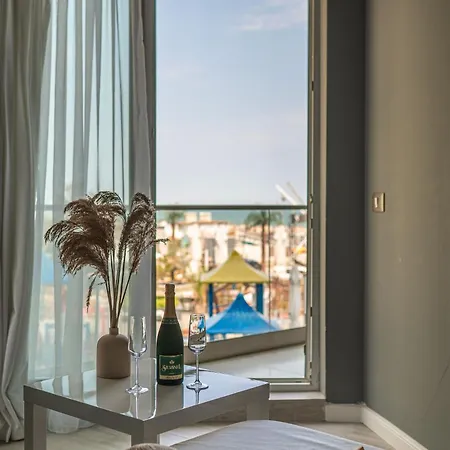 Lägenhet Ozone & Pool Mamaia
