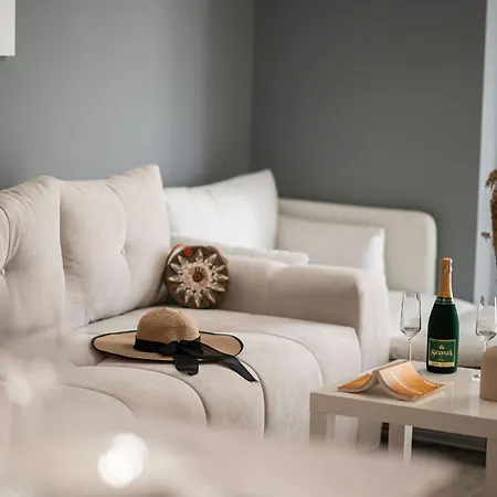 Ozone & Pool Apartment *